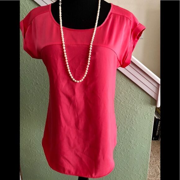 Beautiful blouse by Express in size small Petite - Picture 1 of 2